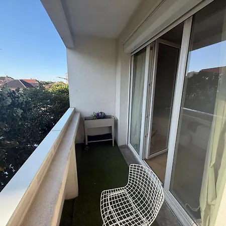 L'amazone - T2 Moderne - Croix De Pierre Appartement