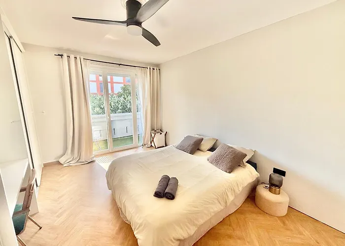 L'amazone - T2 Moderne - Croix De Pierre *