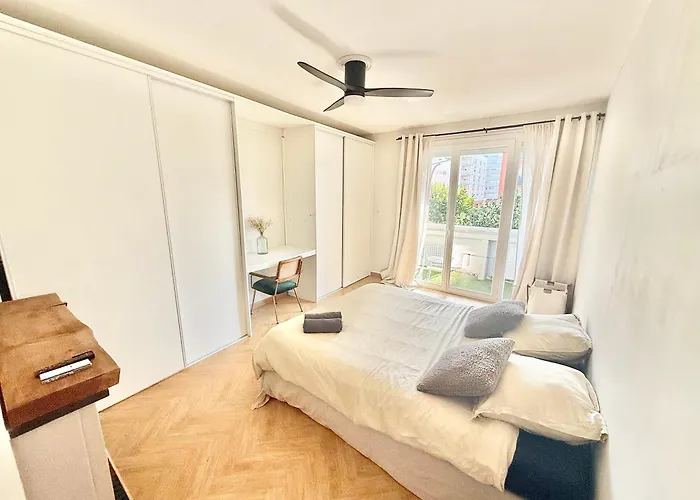 L'amazone - T2 Moderne - Croix De Pierre アパート