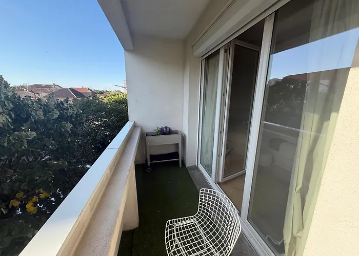 L'amazone - T2 Moderne - Croix De Pierre דירה